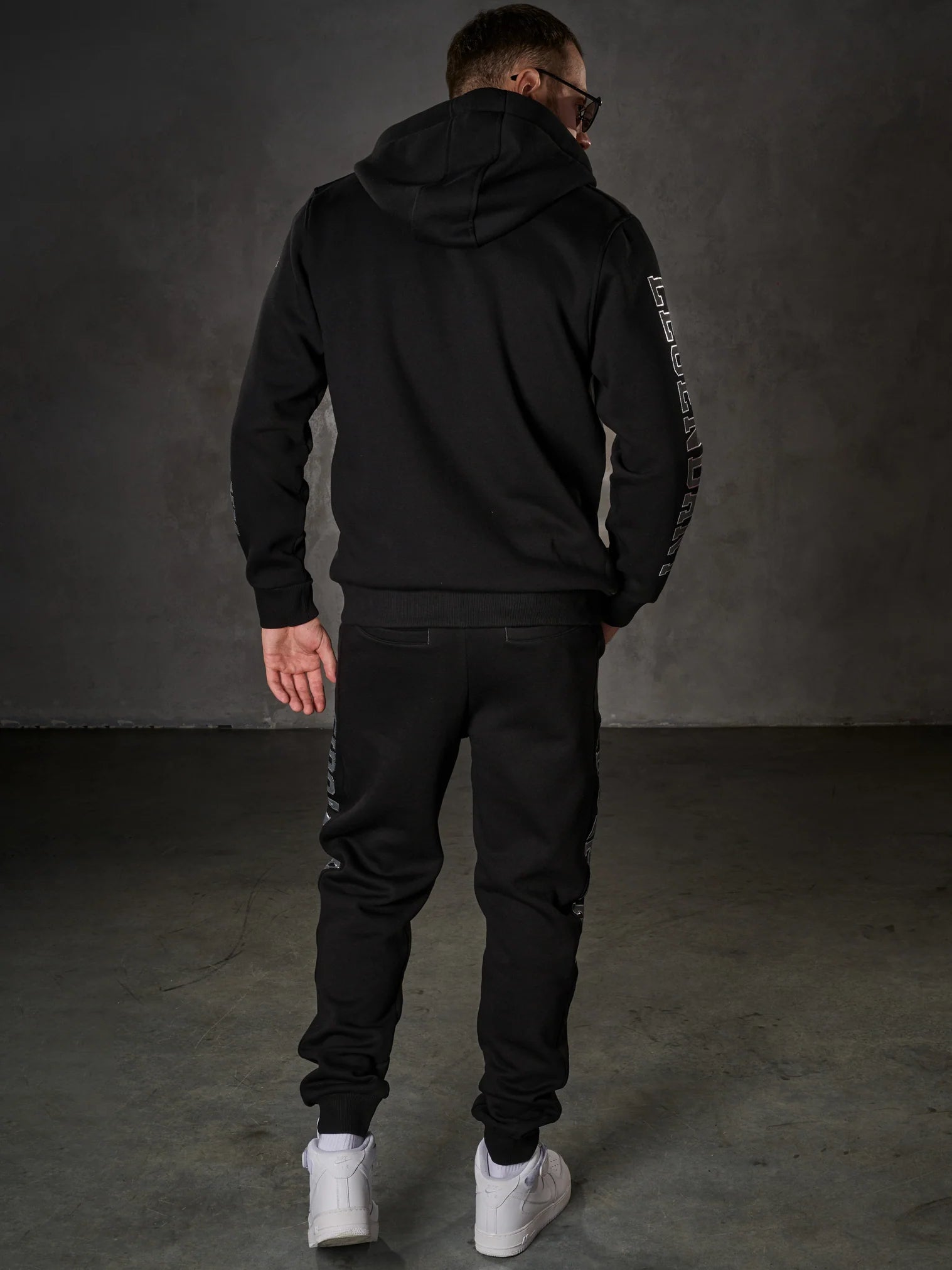CLR164 Jogging Suit