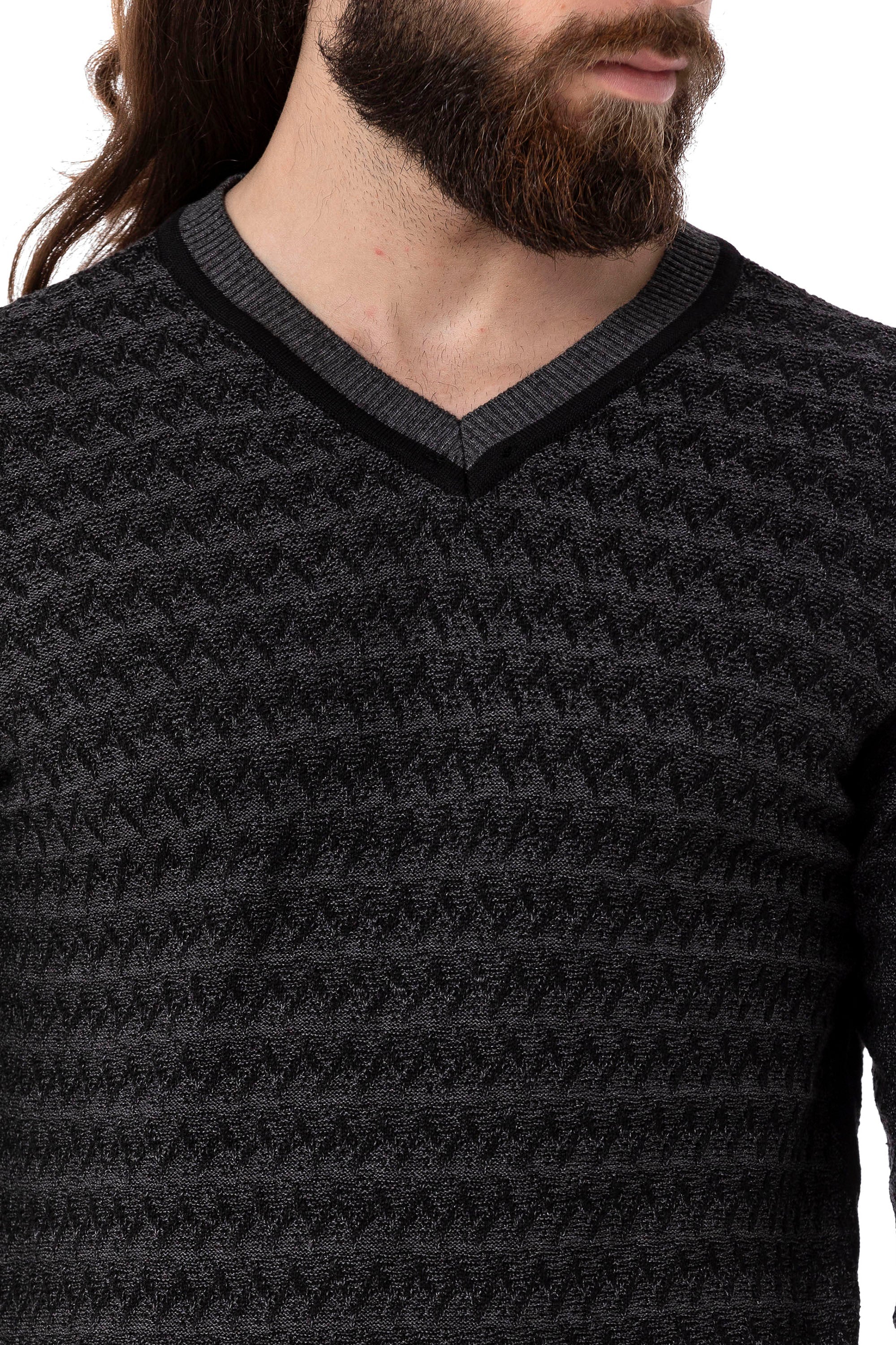 CP273 V-Neck Men's Sweater