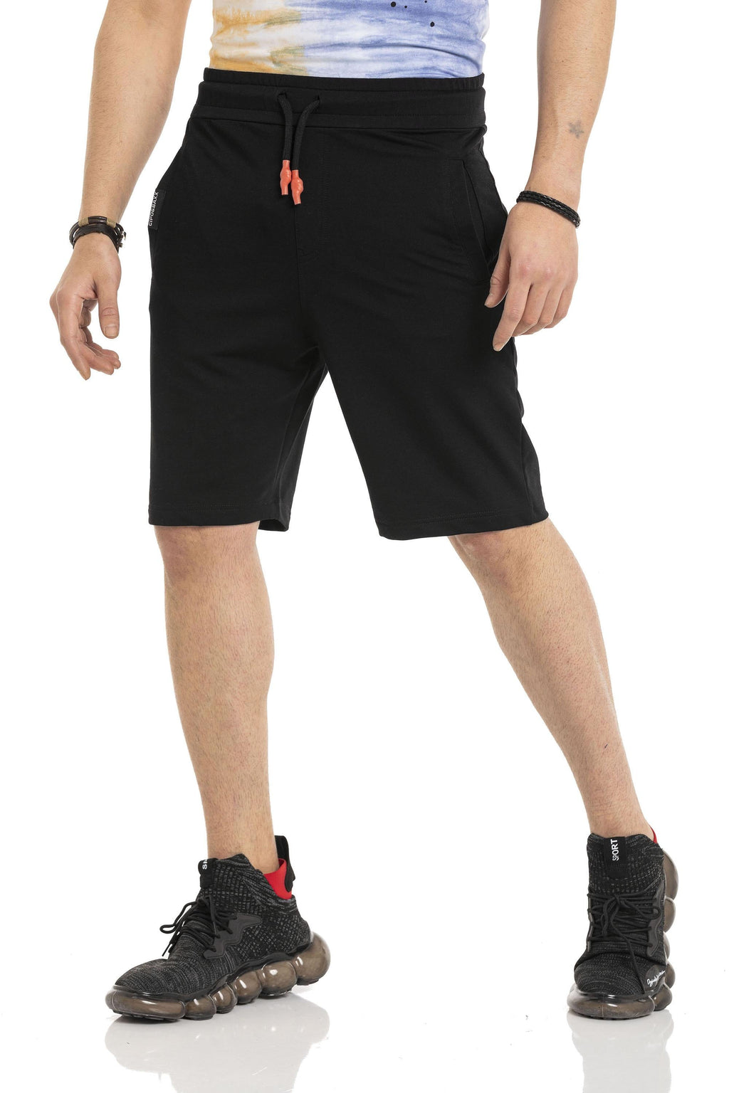 CK271 Basic Men's Shorts with Back Pocket Detail