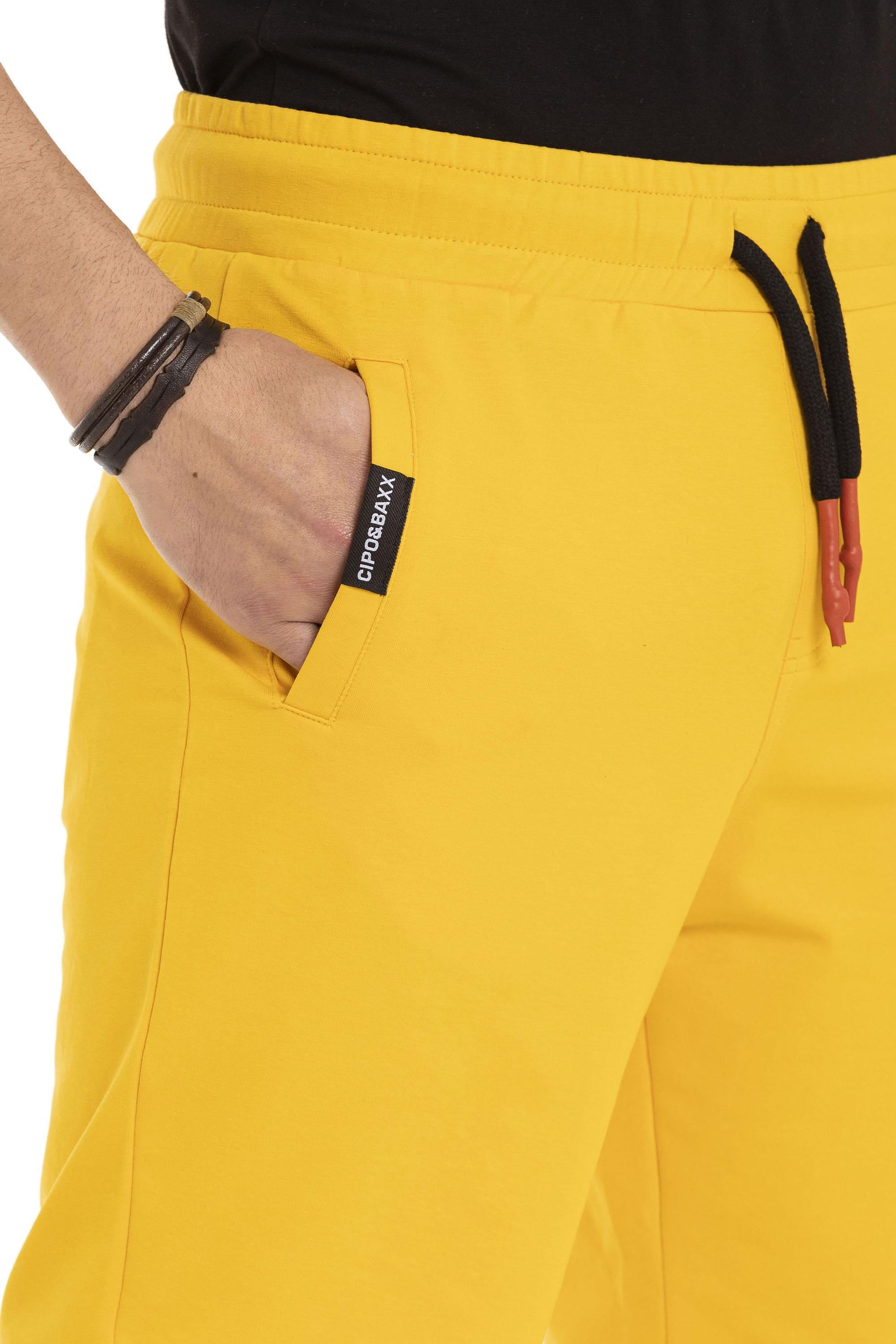 CK271 Basic Men's Shorts with Back Pocket Detail
