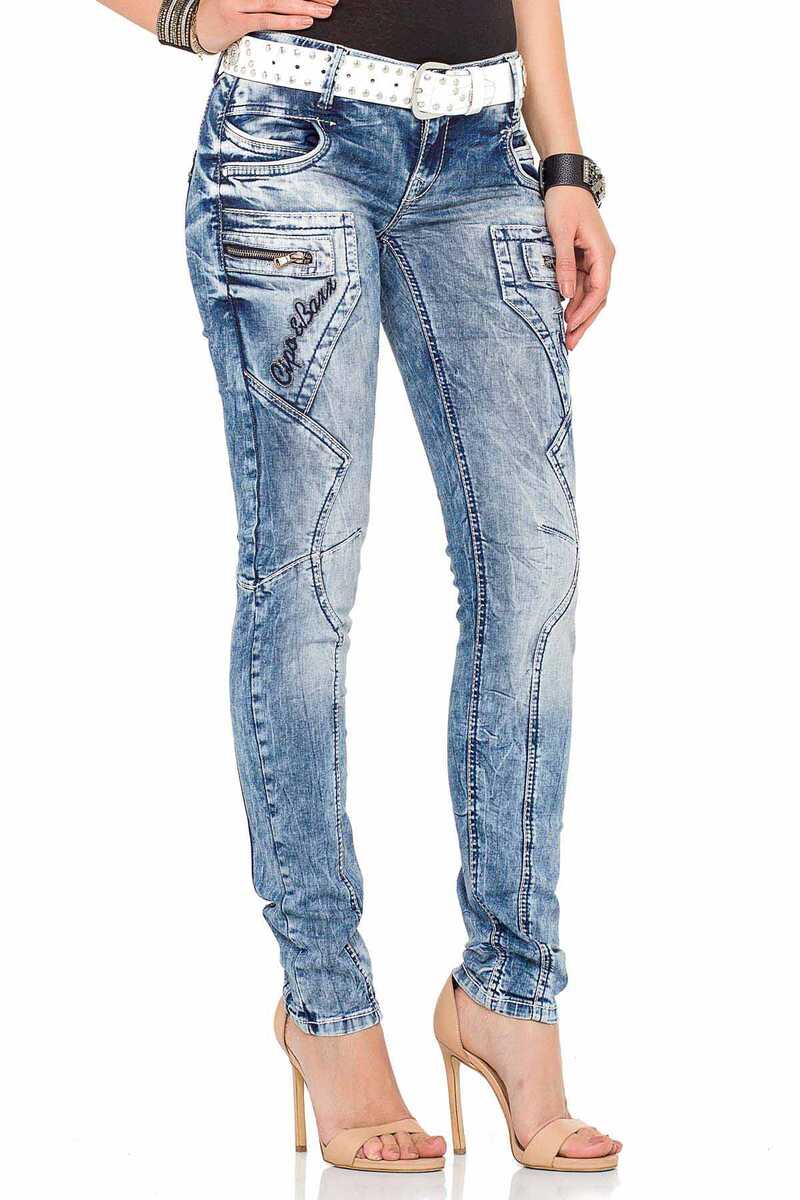 WD322 Slim Fit Women's Jeans