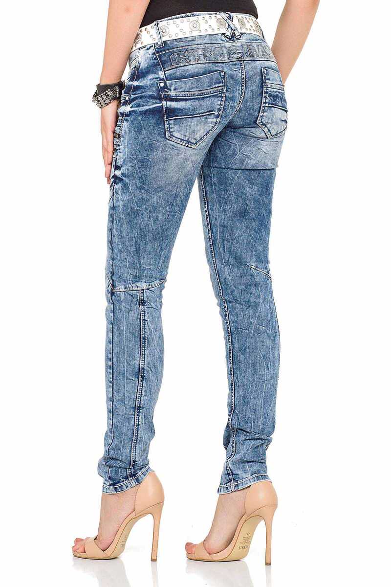 WD322 Slim Fit Women's Jeans