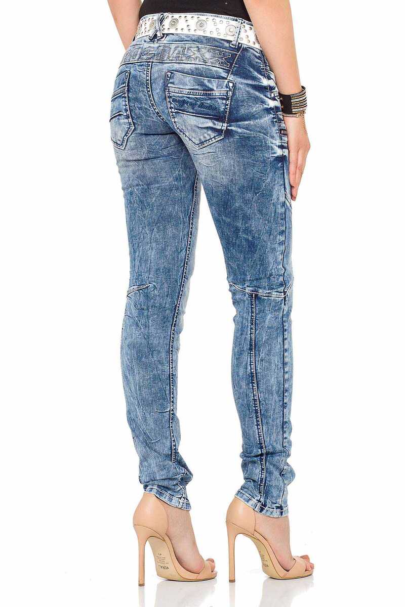 WD322 Slim Fit Women's Jeans