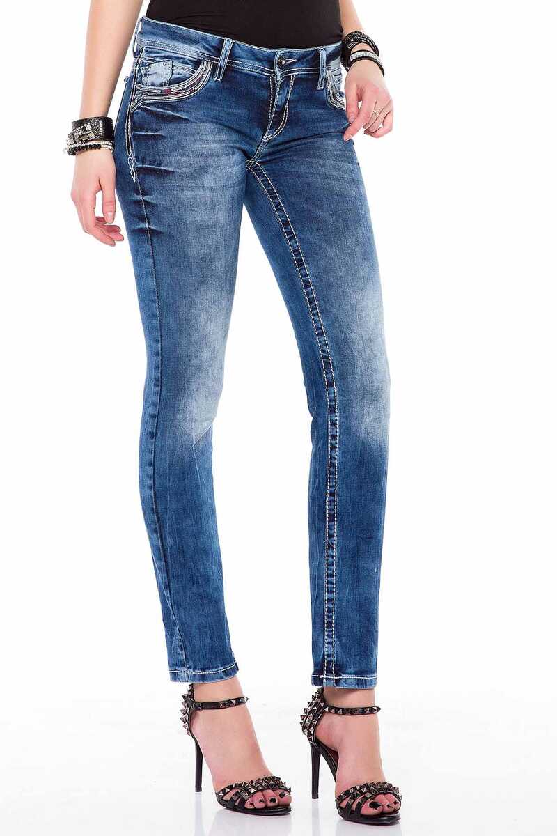 WD352 Embroidered Pocket Slim Fit Jeans