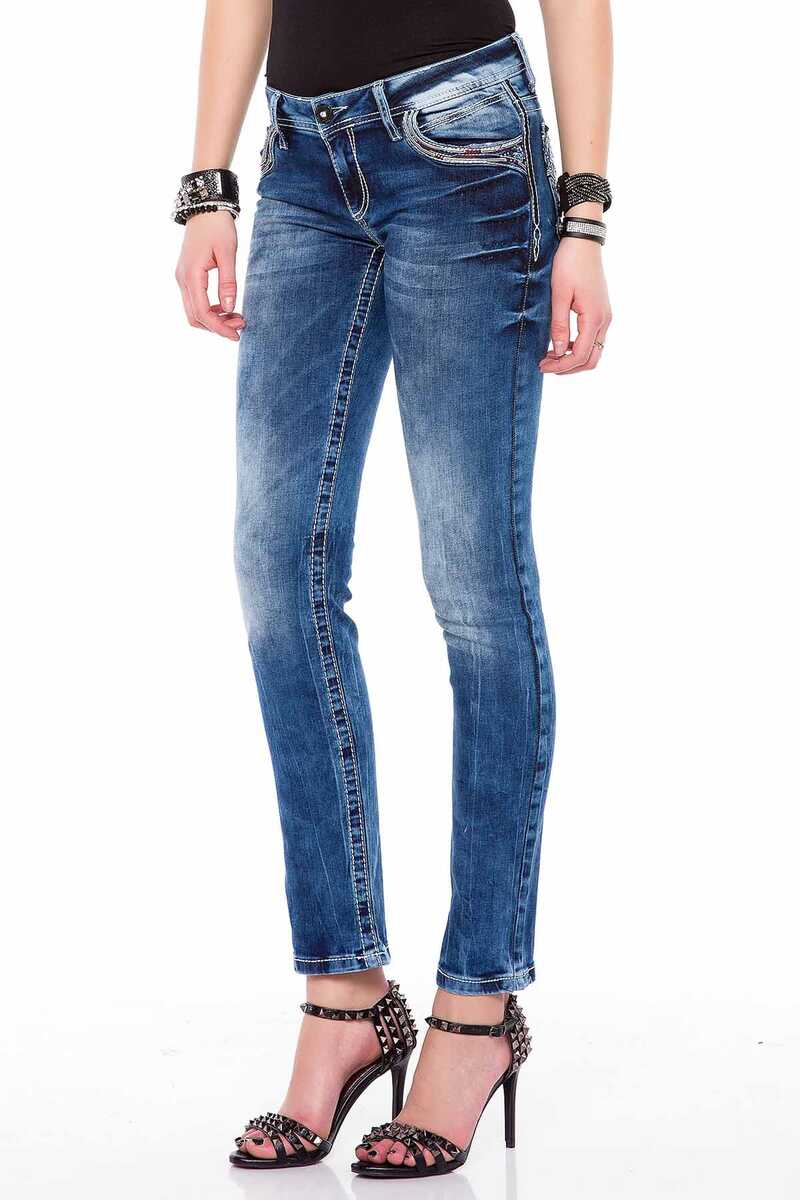 WD352 Embroidered Pocket Slim Fit Jeans