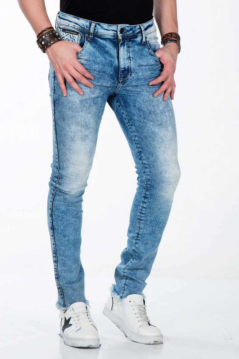 CD445 Distressed Denim Slim Fit Jeans