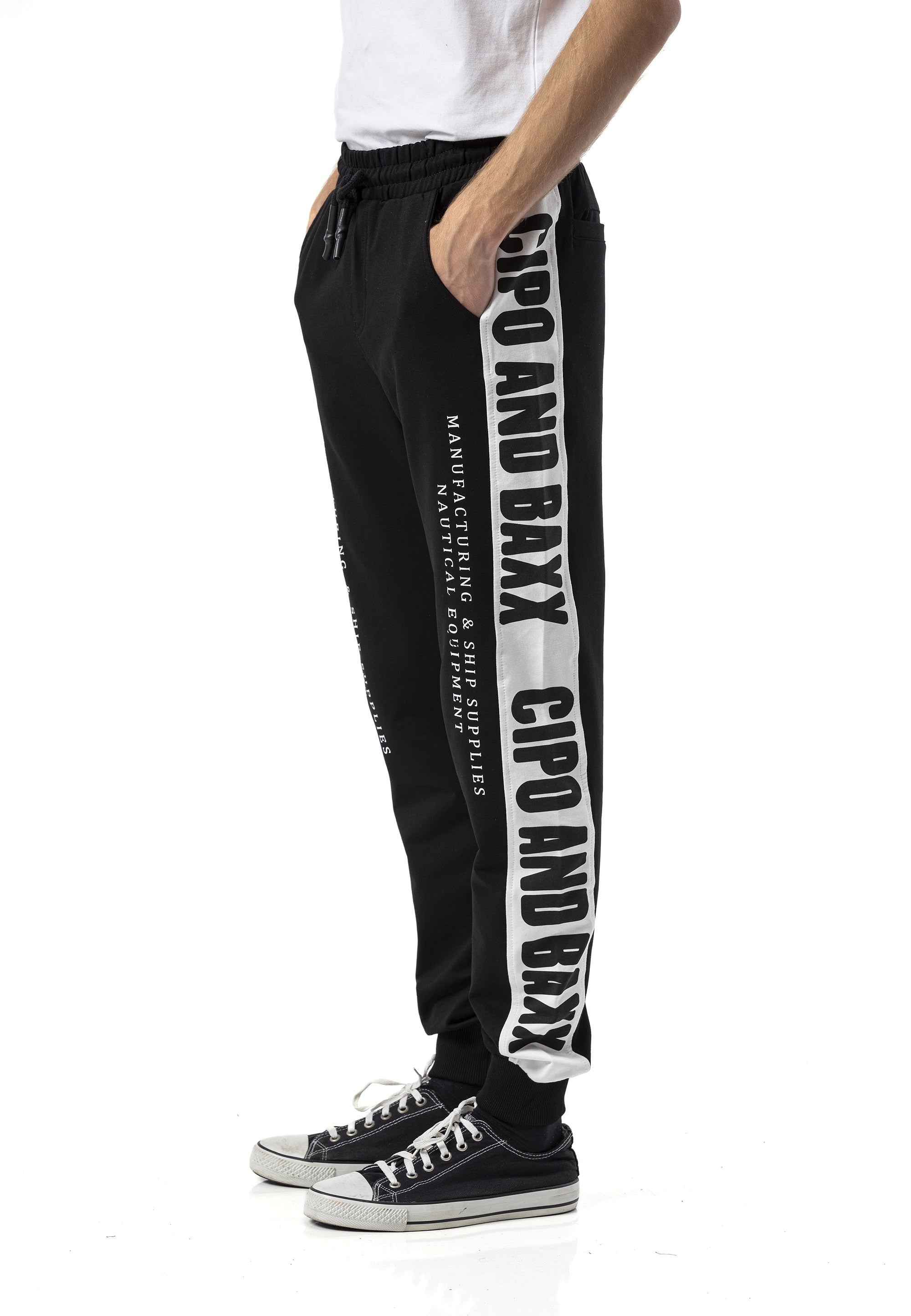 CLR162 Men's Tracksuit – Black & White Logo