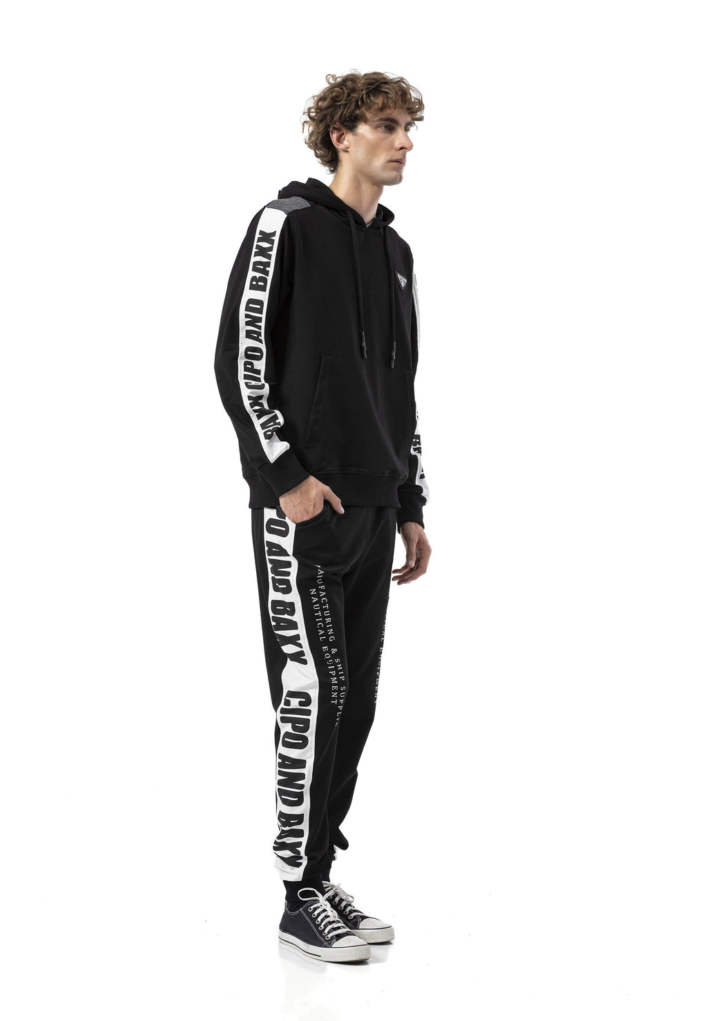 CLR162 Men's Tracksuit – Black & White Logo