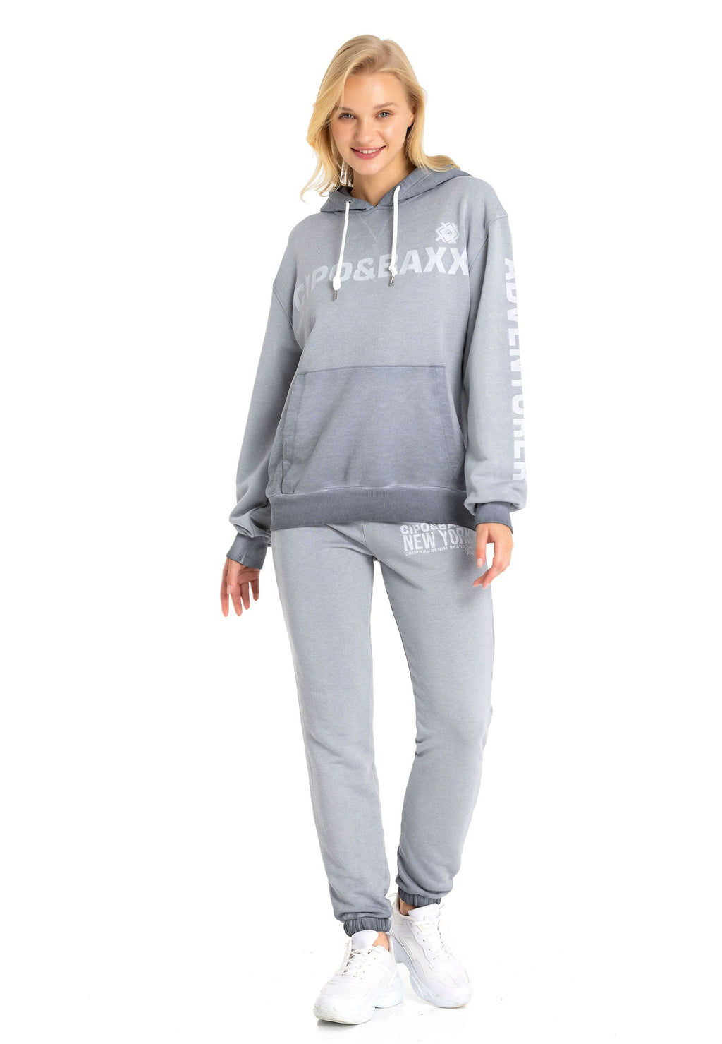 WLR148 Jogging Suit