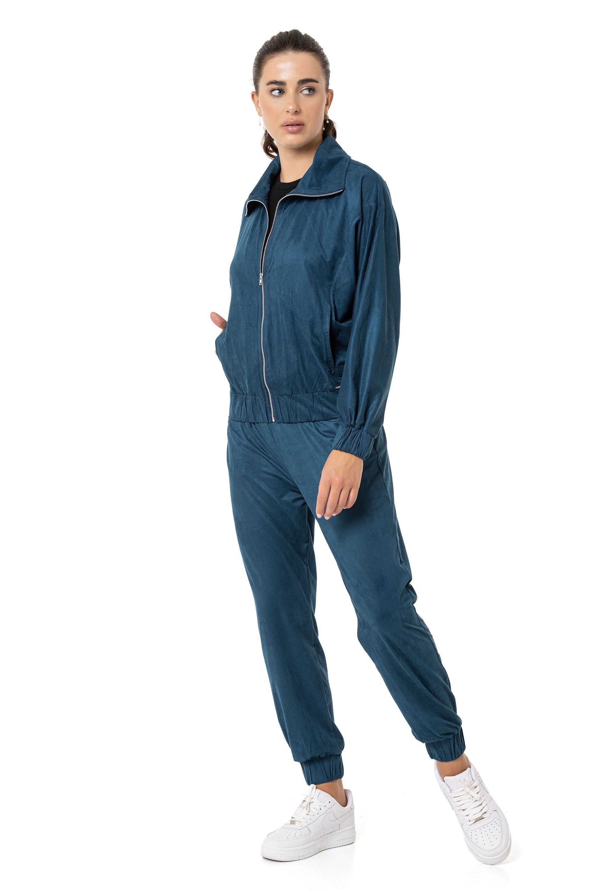 WLR151 Jogging Suit
