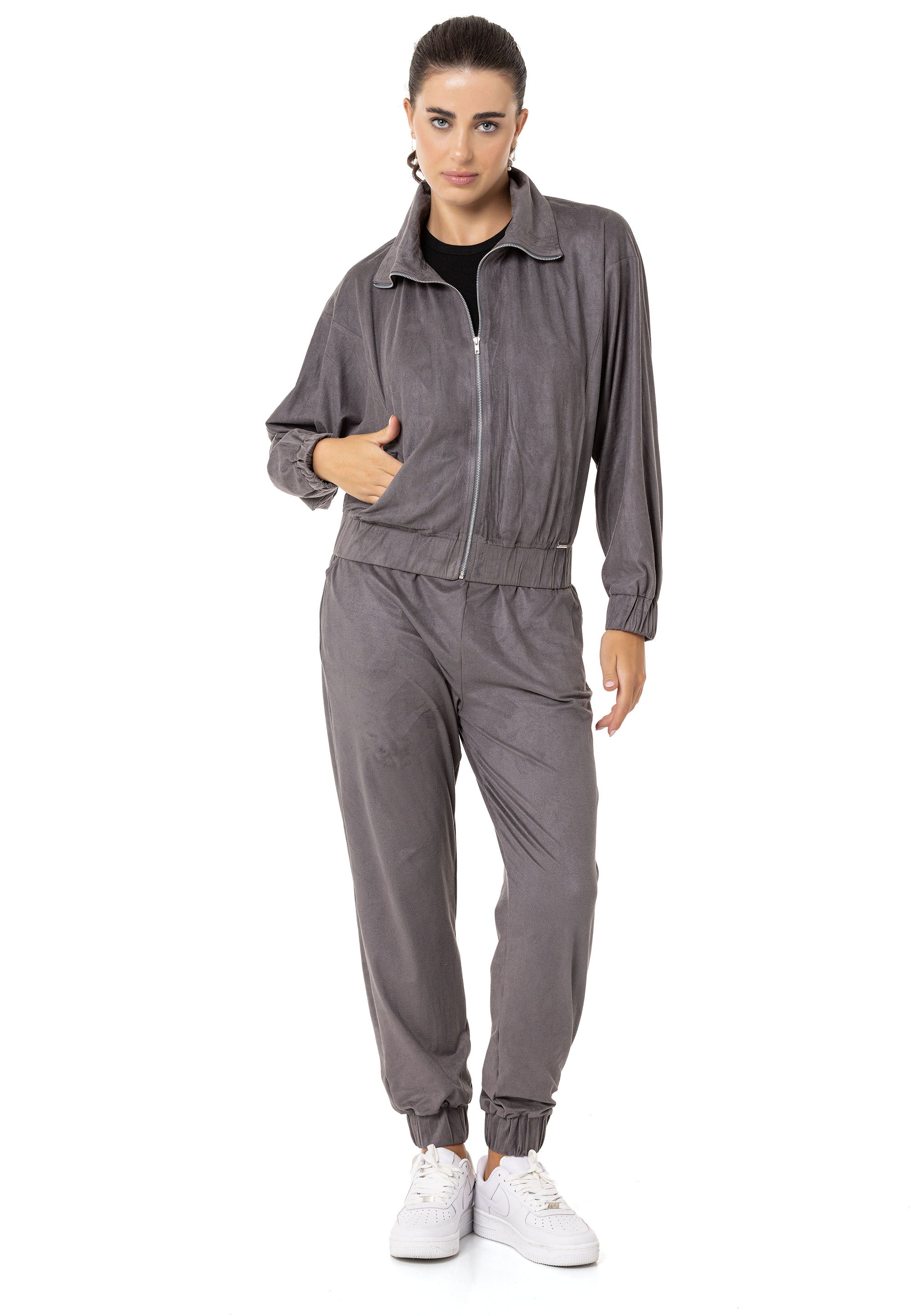 WLR151 Jogging Suit