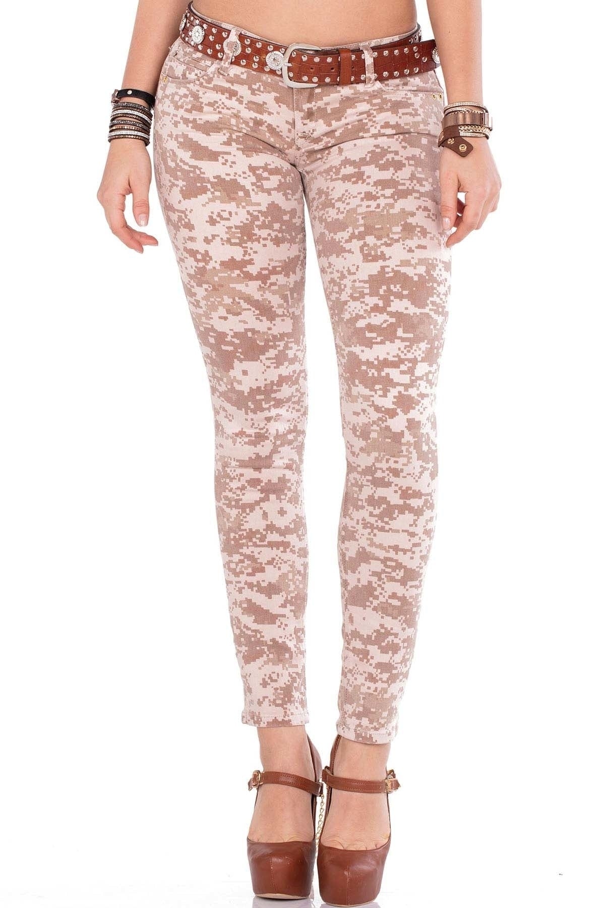 CBW0521 Low-Rise Women's Camo Pants