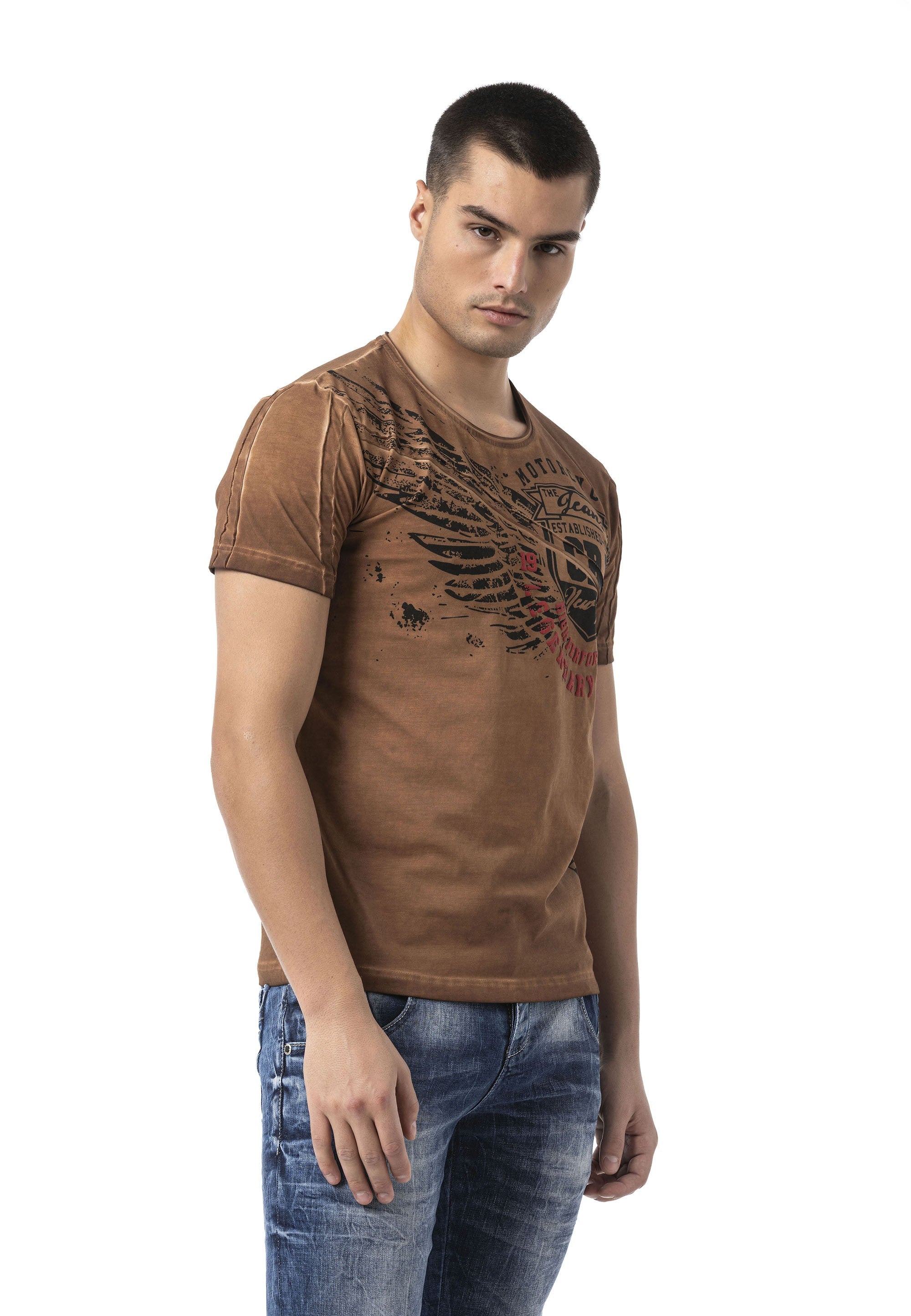 CT809 Men's T-Shirt – Eye-Catching Front Print & Modern Streetwear Style