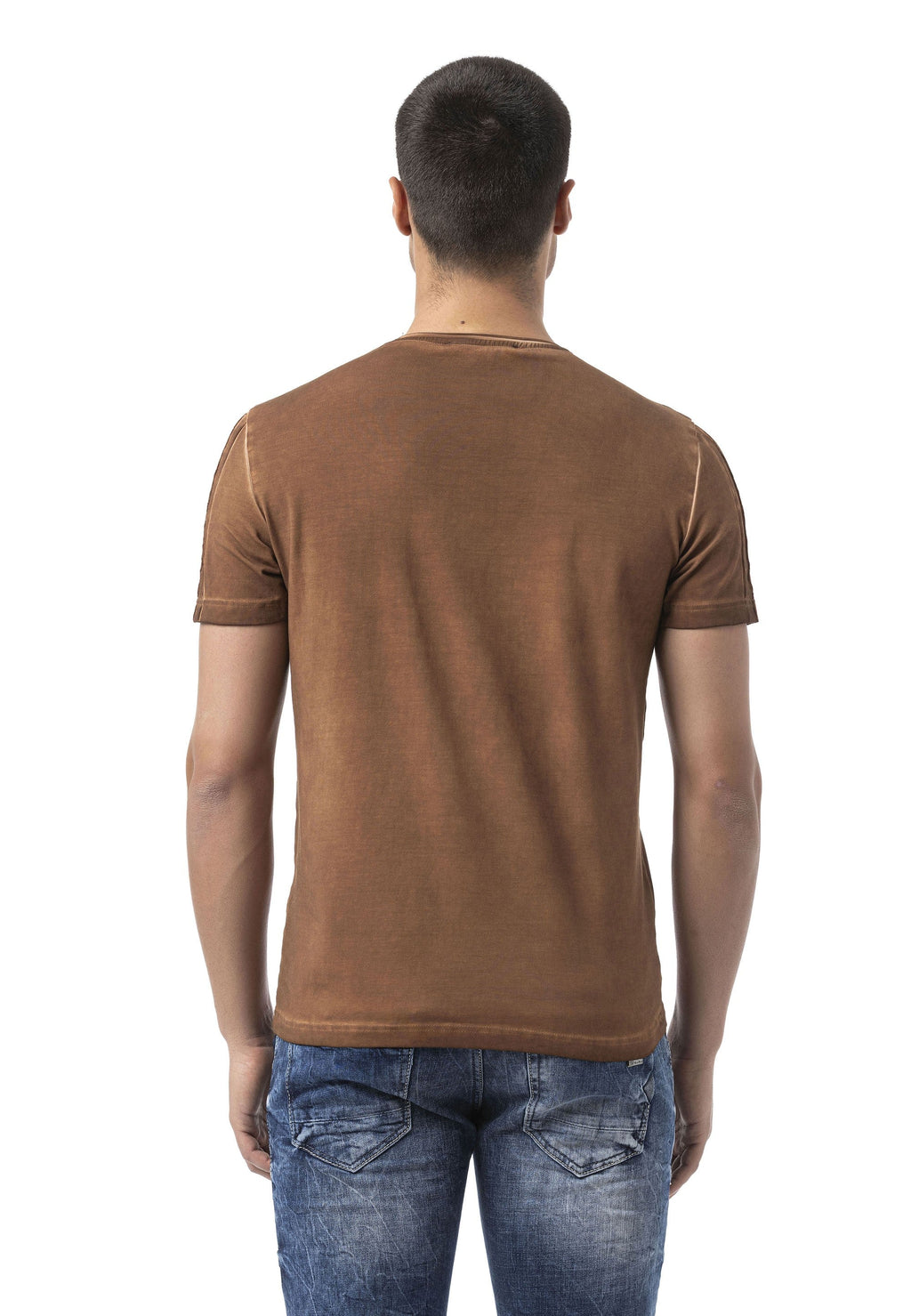 CT809 Men's T-Shirt – Eye-Catching Front Print & Modern Streetwear Style