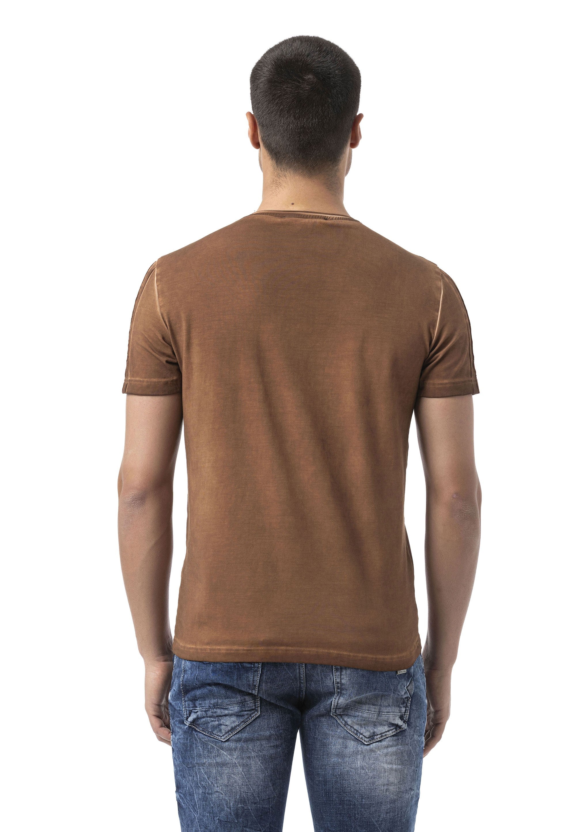 CT809 Men's T-Shirt – Eye-Catching Front Print & Modern Streetwear Style