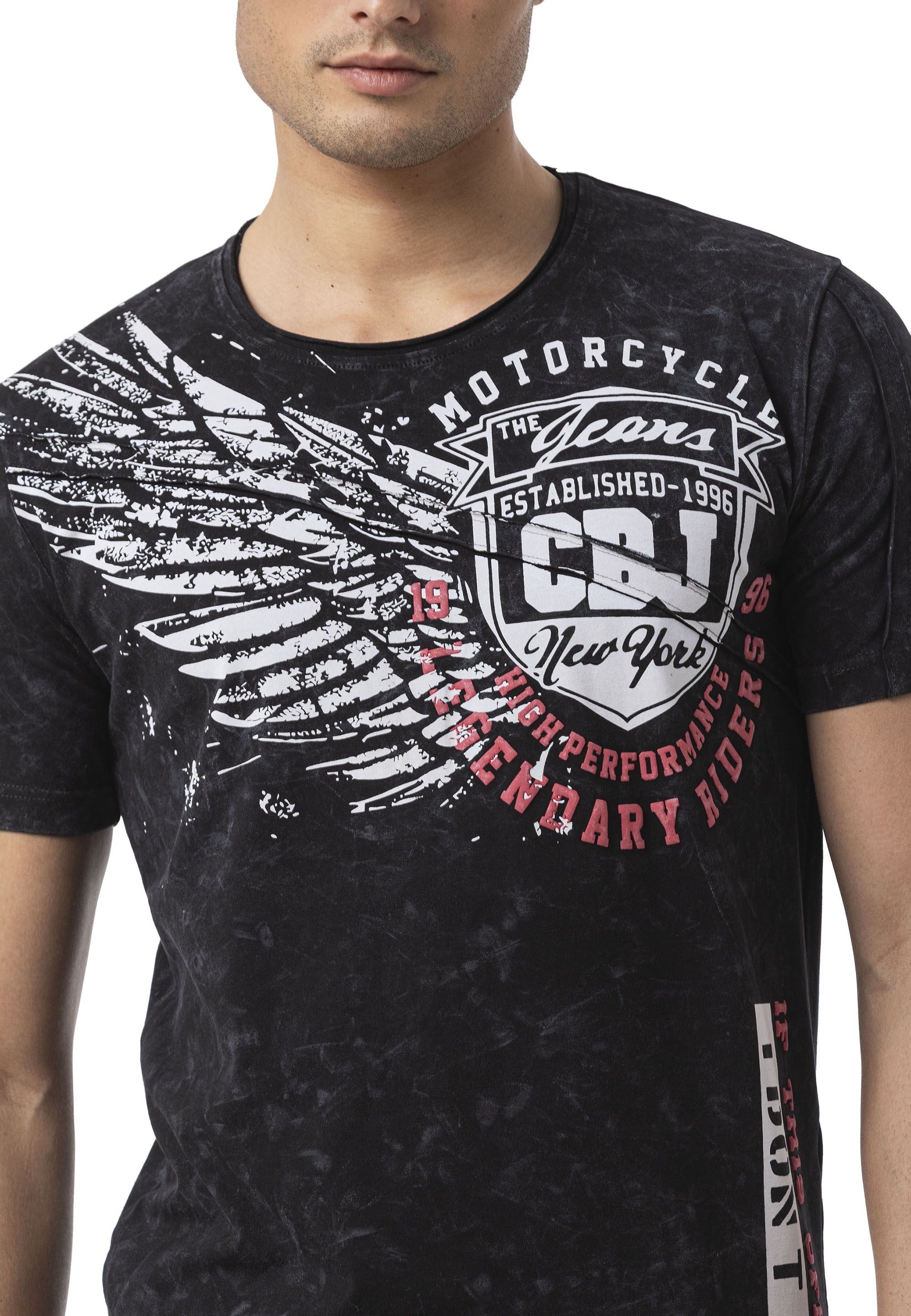 CT809 Men's T-Shirt – Eye-Catching Front Print & Modern Streetwear Style