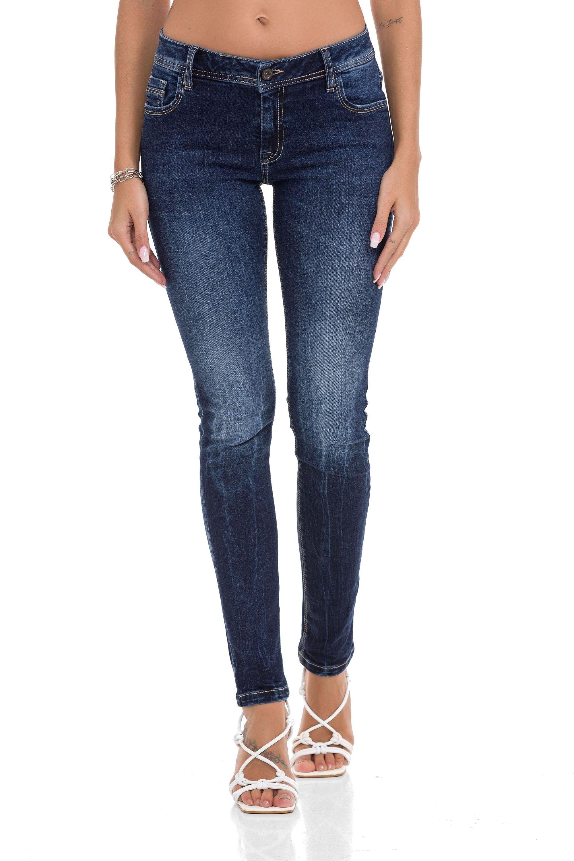 WD443 Basic Slim Fit Women's Jeans